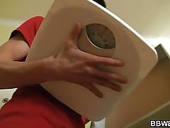 Sexy wird praller auf dem Boden genagelt
